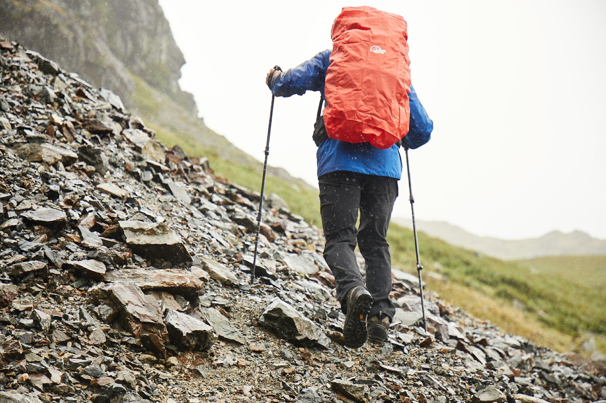 How to Choose the Best Hiking Trousers